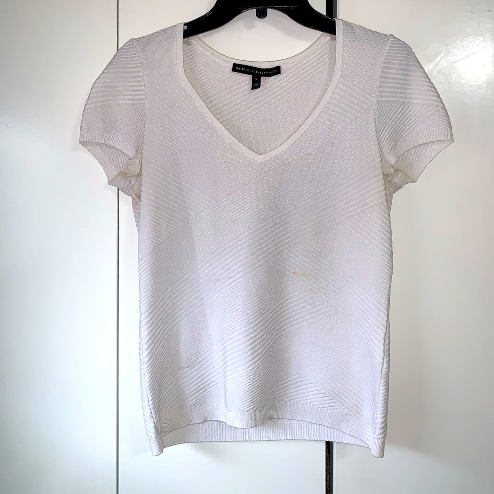 White House Black Market Fitted Textured White V Neck